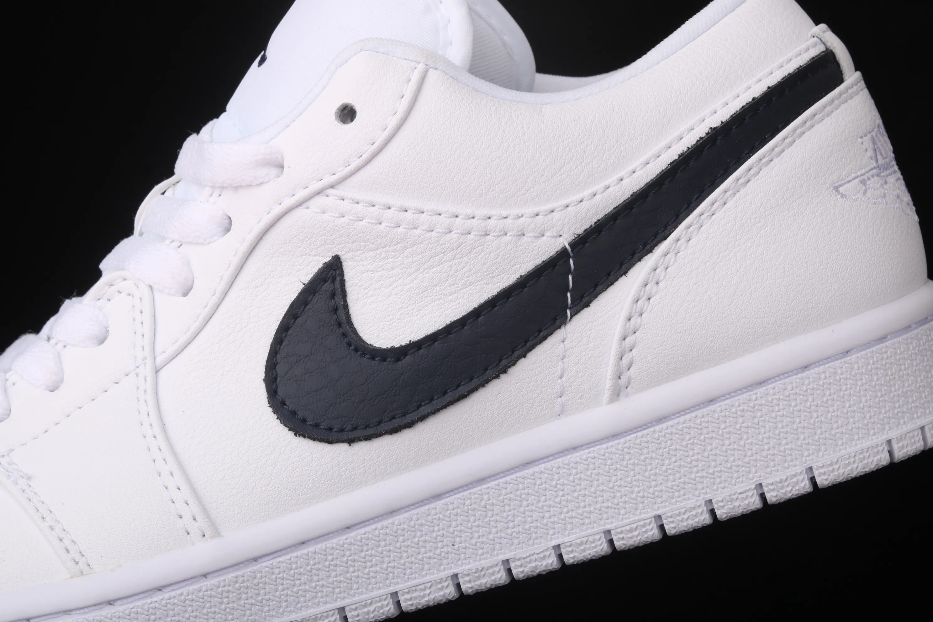 All categories Air Jordan Jordan series basketball shoes Air Jordan 1 Low New version Air Jordan 1 Low AJ1 Joe 1 low top leather cultural and leisure sports sneakers 553558-114
